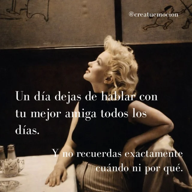 No sé. Supongo qu es raro. Crecer y darte cuenta de que algunas personas que antes formaban parte de todos tus días, ahora aparecen de vez en cuando. A veces. muy de vez en cuando. ❤️‍🩹

Antes sabías qué les había pasado, qué les preocupaba o cualquier tontería que se les hubiera ocurrido. Su día a día. 

Ahora pueden pasar semanas sin hablar.

Pero también es bonito que, cuando os volvéis a encontrar, algo sigue ahí. Esa confianza. Esa sensación de “contigo puedo volver a ser yo”.🥹🌱

Supongo que algunas amistades cambian de forma, pero no necesariamente de sentido.

Y si mientras leías esto has pensado en alguien, envíale este post.

Quizá ella también te eche de menos más de lo que dice. 🤍

Y a ti, ¿te ha pasado? ¿Cómo lo viviste?